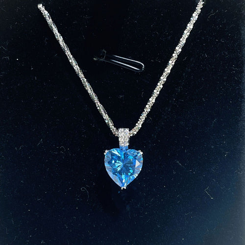 925 Sterling Silver Zircon Heart Necklace – view 2 | Lola Mariee