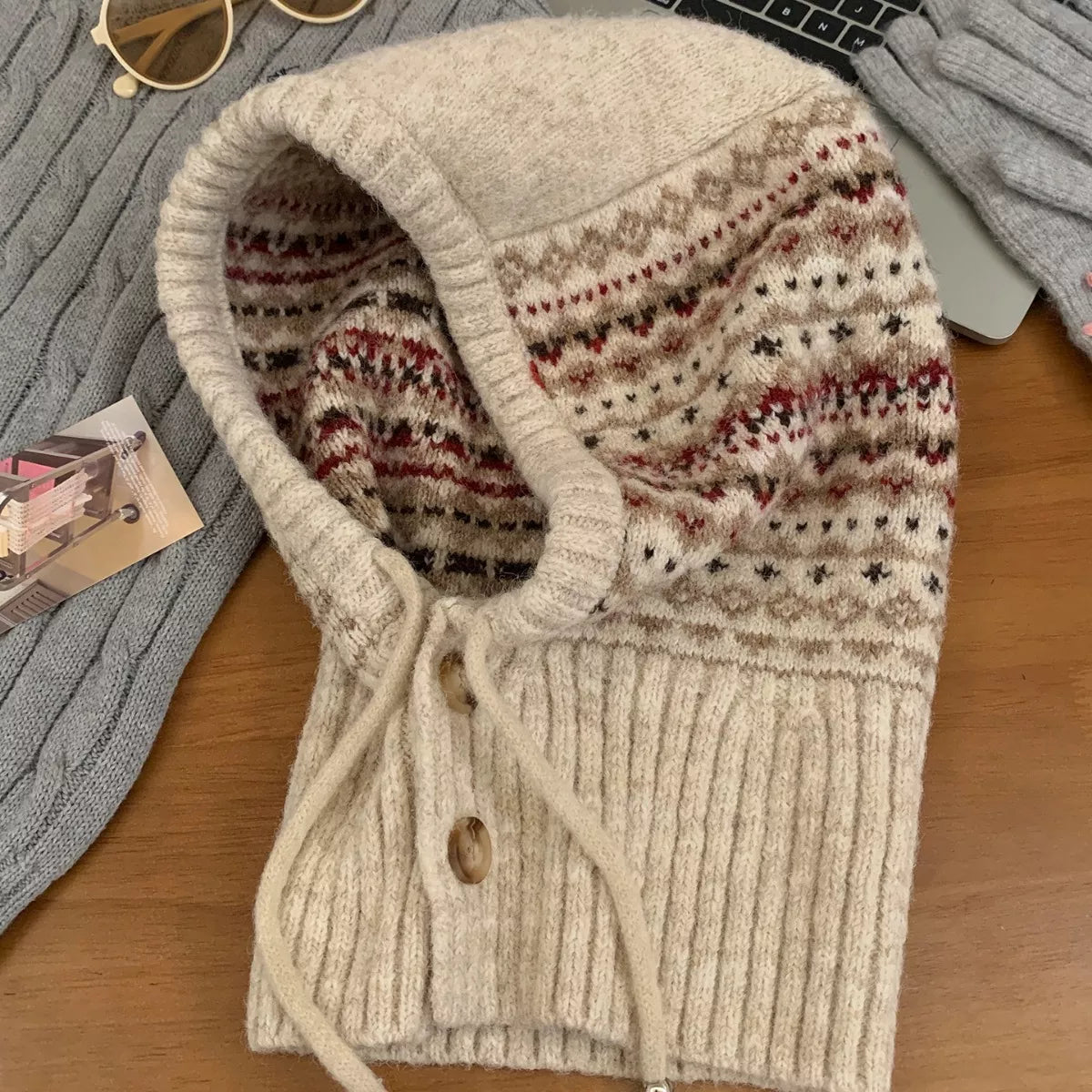 Drawstring Knitted Hat – view 5 | Lola Mariee