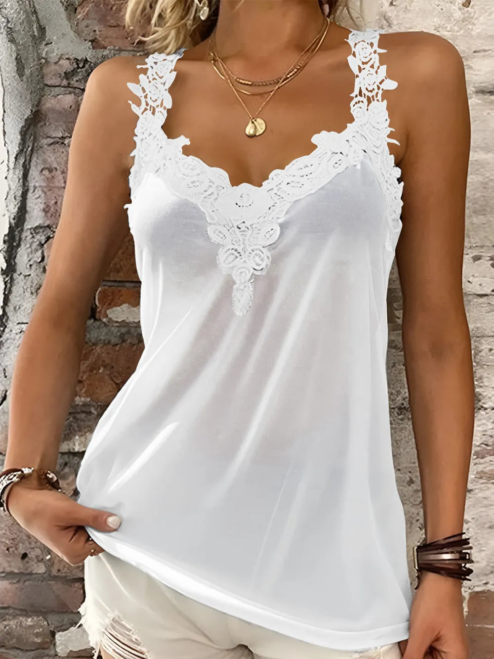 Full Size Lace Detail V-Neck Tank – view 4 | Lola Mariee