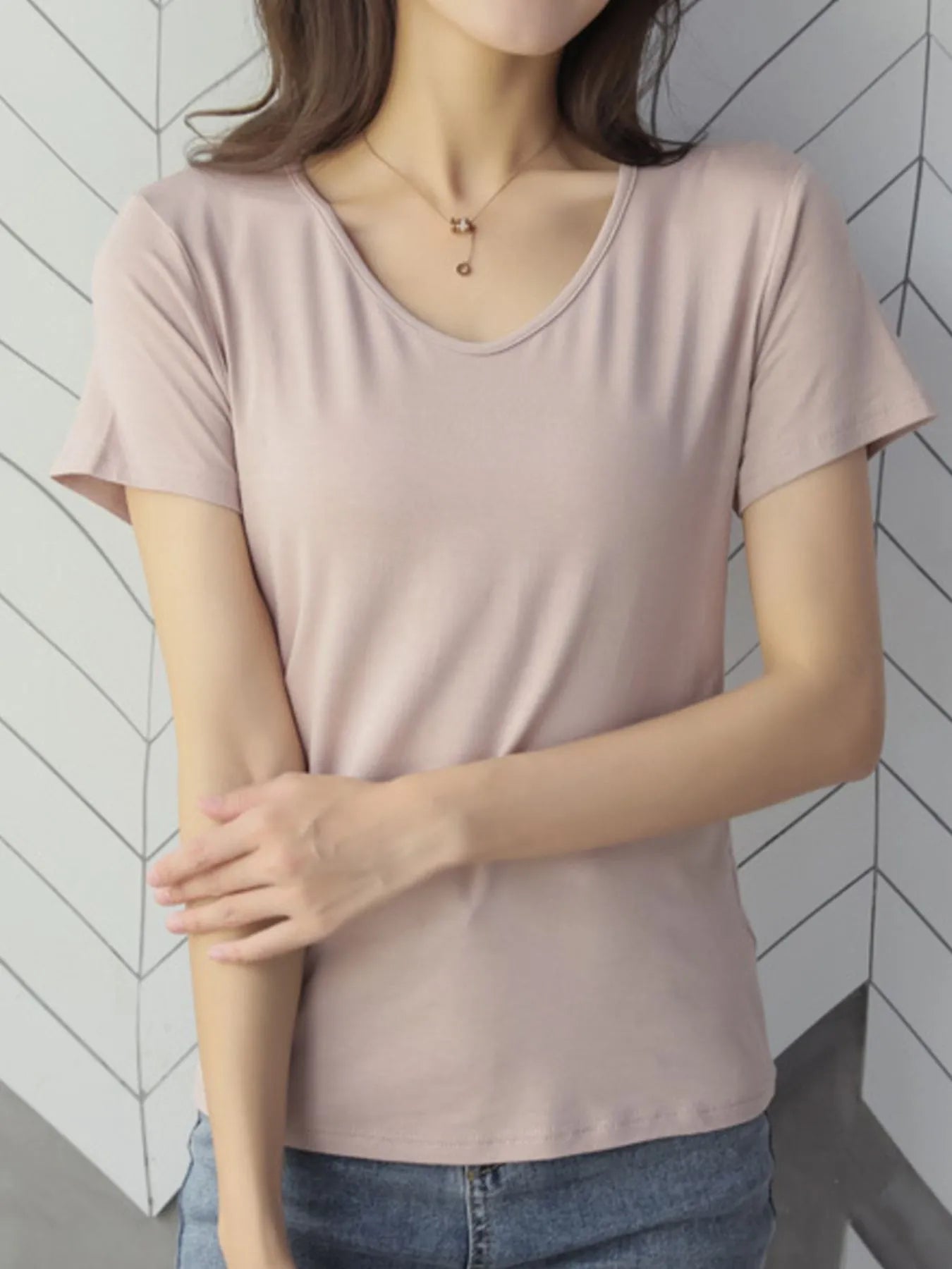V-Neck Short Sleeve T-Shirt - Trendsi | Lola Mariee