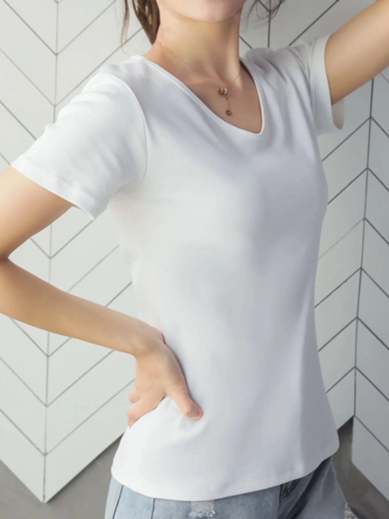 V-Neck Short Sleeve T-Shirt - Trendsi | Lola Mariee