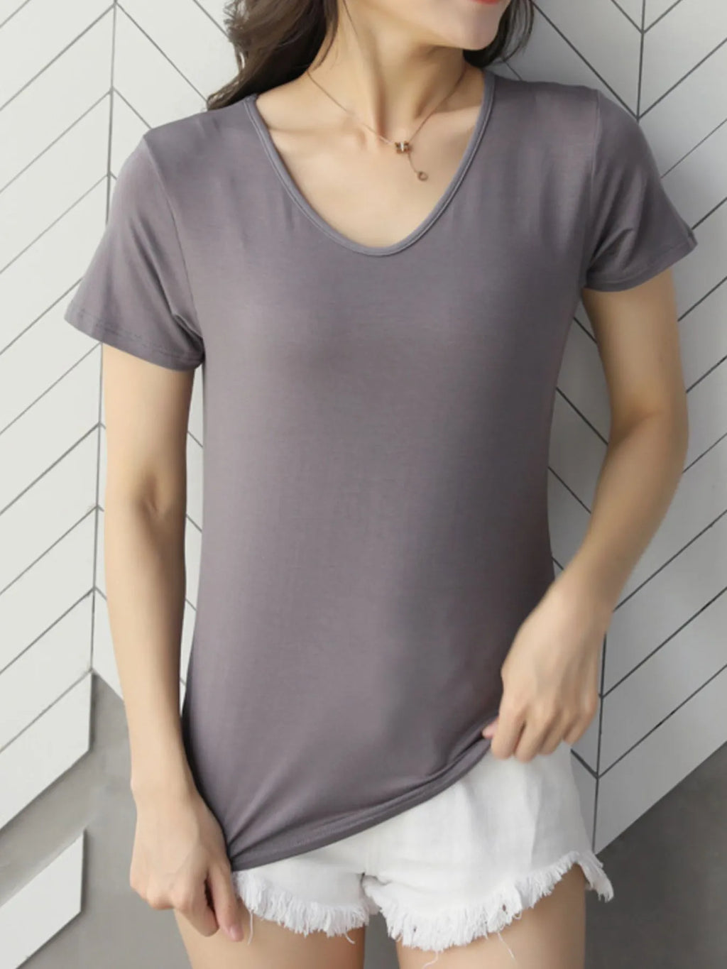V-Neck Short Sleeve T-Shirt - Trendsi | Lola Mariee