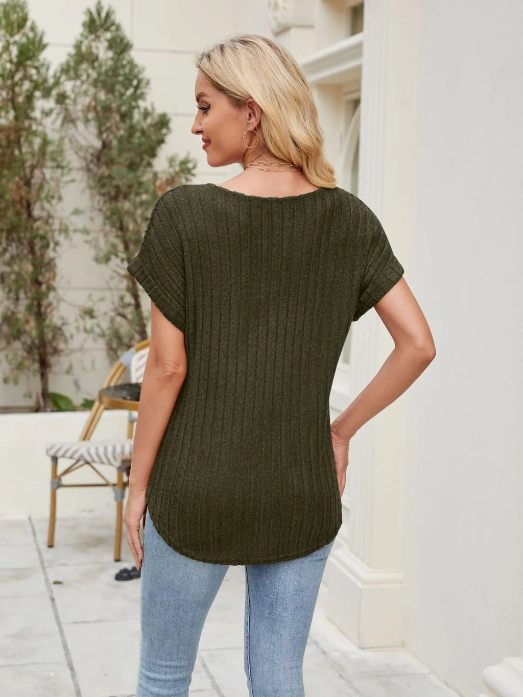 Round Neck Short Sleeve T-Shirt - Trendsi | Lola Mariee