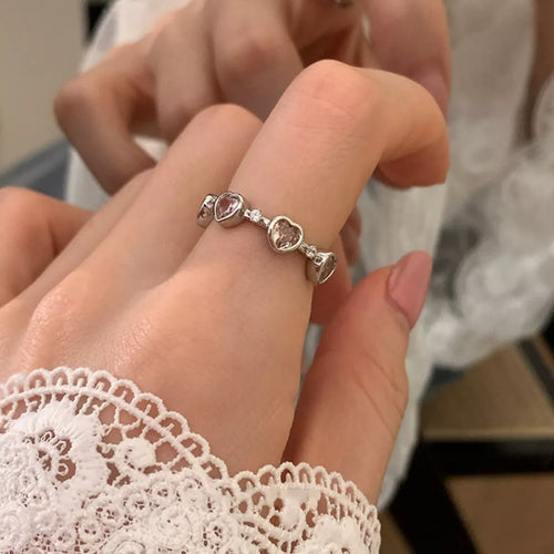 925 Sterling Silver Zircon Heart Ring – view 2 | Lola Mariee