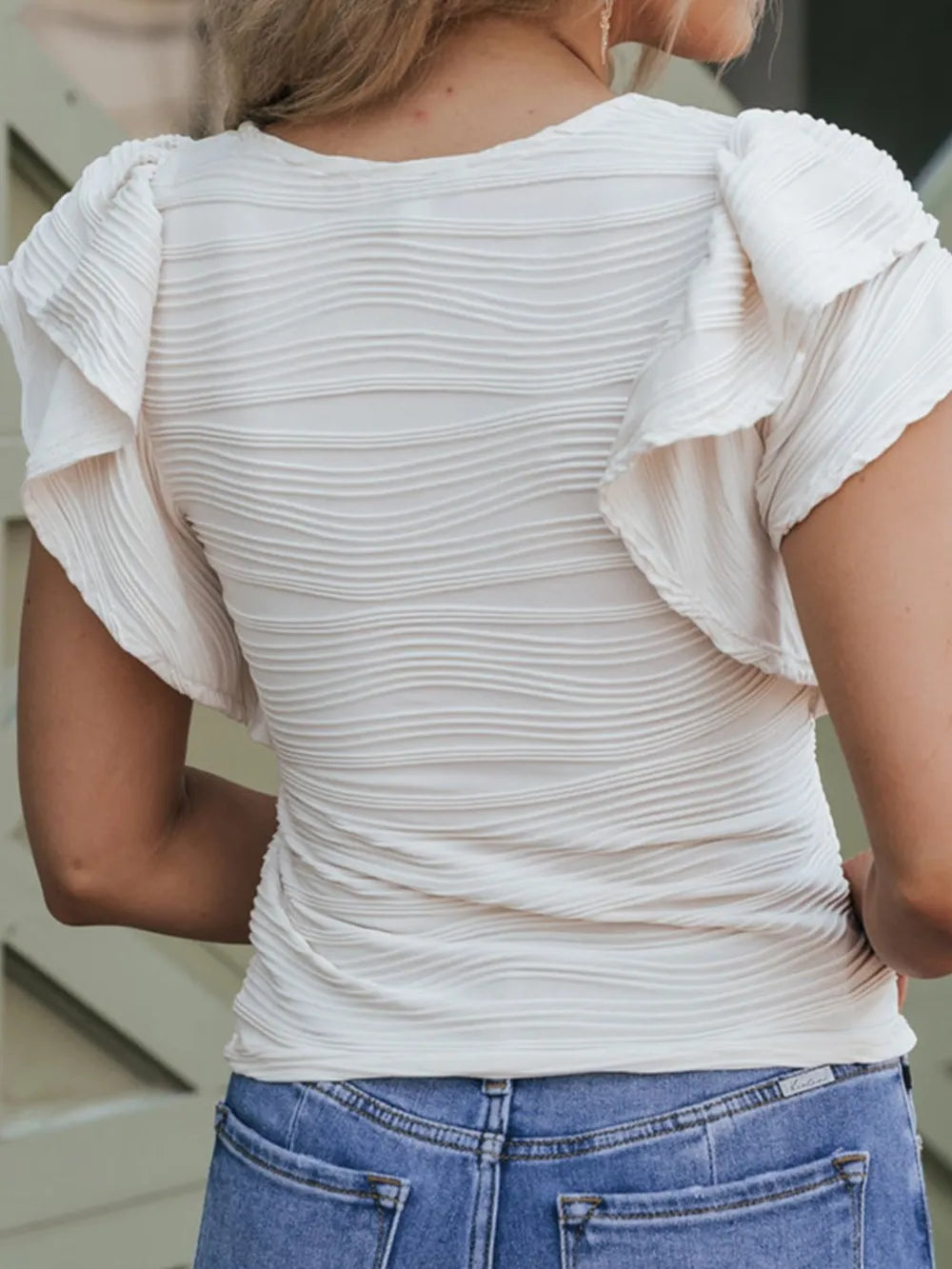 Textured Ruffled Round Neck T-Shirt - Trendsi | Lola Mariee