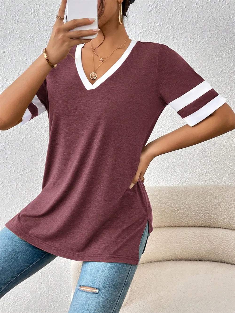 Contrast Trim V-Neck Short Sleeve T-Shirt - Trendsi | Lola Mariee