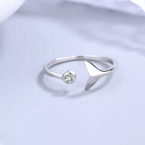 925 Sterling Silver Whale Tail Ring – view 2 | Lola Mariee