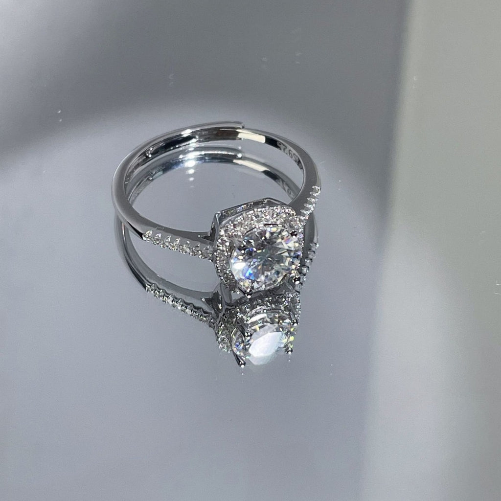 1 Carat Moissanite 925 Sterling Silver Ring – view 3 | Lola Mariee