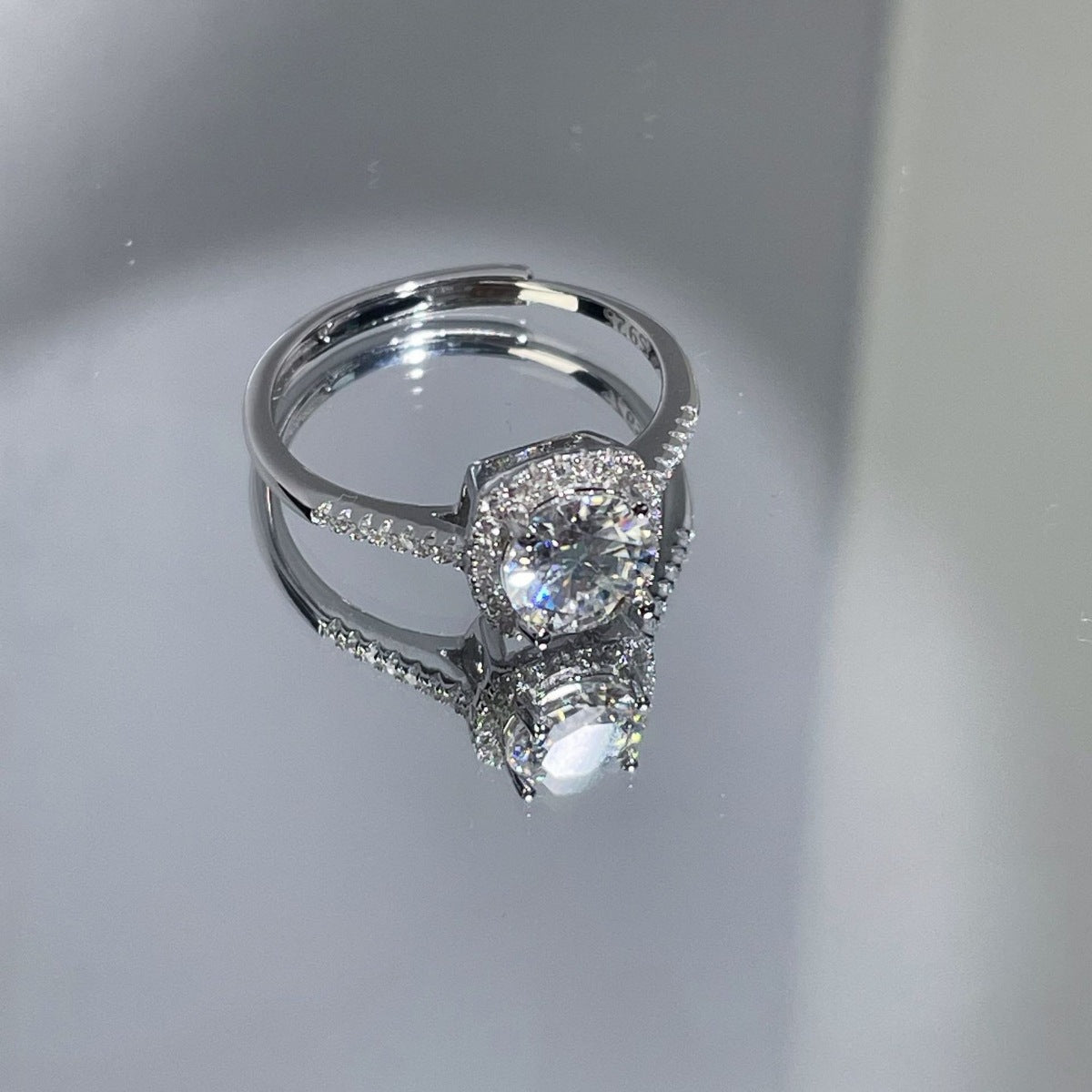 1 Carat Moissanite 925 Sterling Silver Ring – view 3 | Lola Mariee