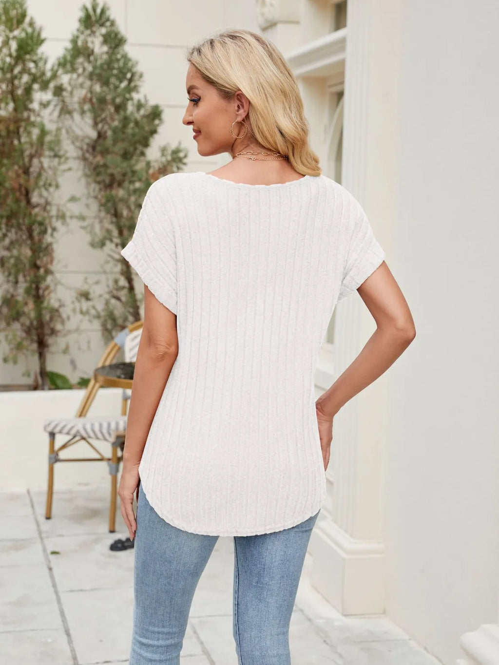 Round Neck Short Sleeve T-Shirt - Trendsi | Lola Mariee