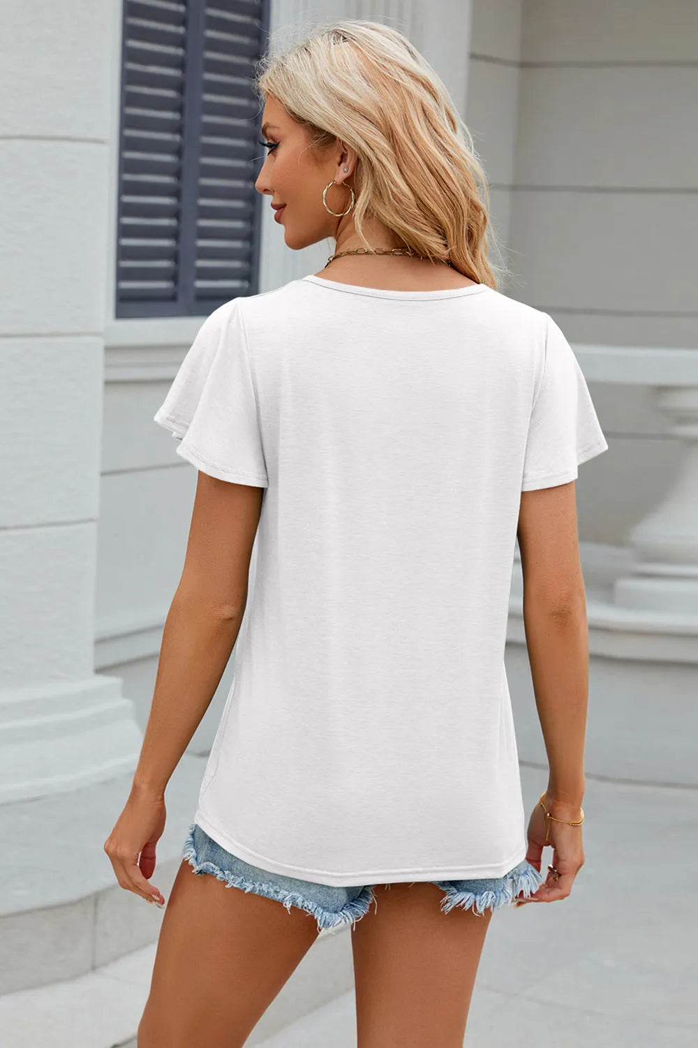 V-Neck Short Sleeve T-Shirt - Trendsi | Lola Mariee