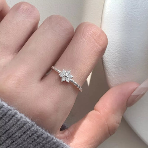 925 Sterling Silver Zircon Flower Open Ring | Lola Mariee