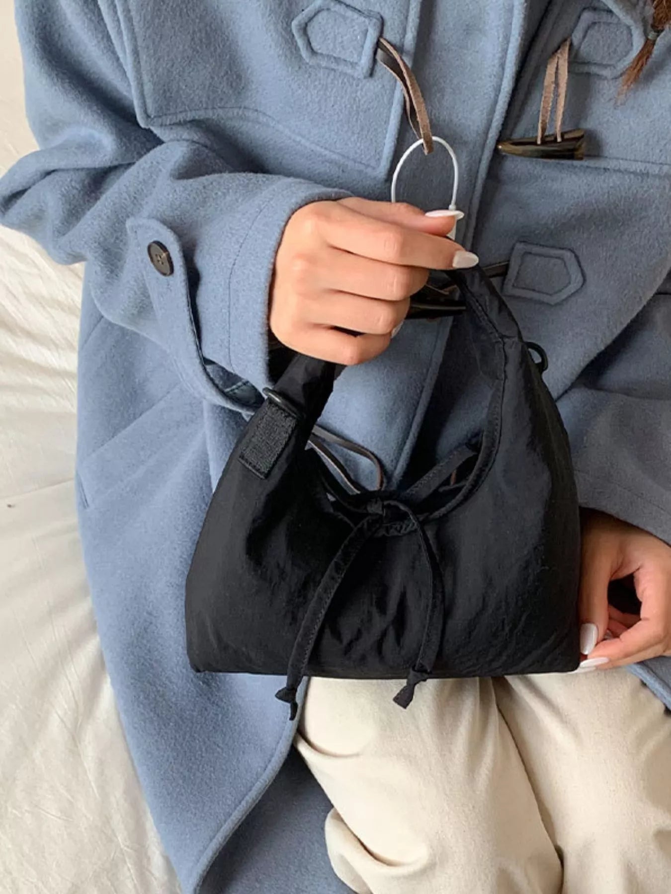 Casual Lightweight Solid Color Crossbody Bag – view 7 | Lola Mariee