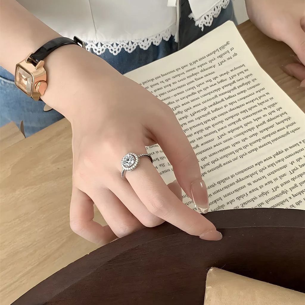 1 Carat Moissanite 925 Sterling Silver Ring – view 3 | Lola Mariee