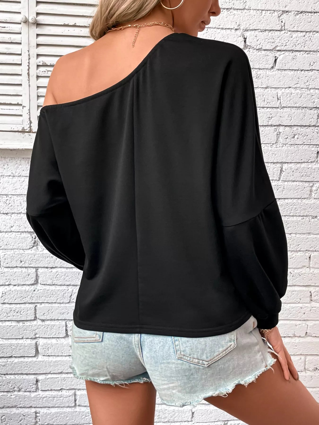 One-Shoulder Long Sleeve Casual Sweatshirt - Trendsi | Lola Mariee