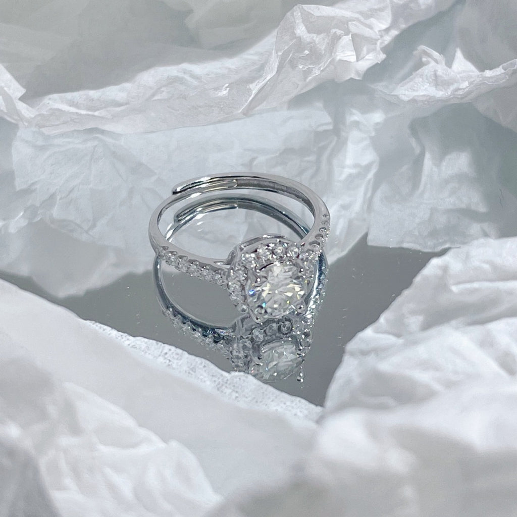 1 Carat Moissanite 925 Sterling Silver Ring – view 2 | Lola Mariee