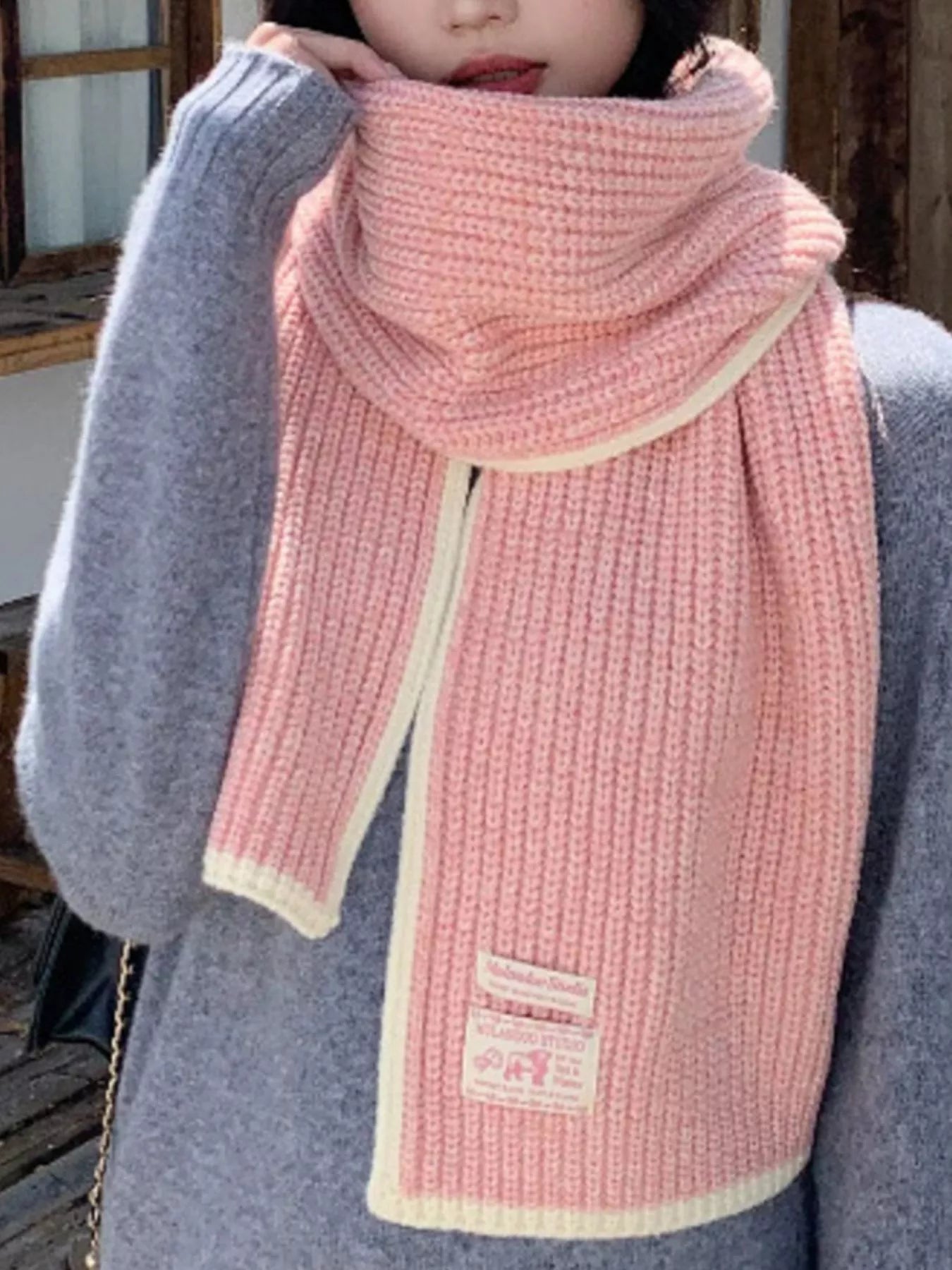 Contrast Trim Knitted Winter Scarf – view 5 | Lola Mariee