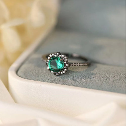 925 Sterling Silver Zircon Minimalist Ring – view 2 | Lola Mariee