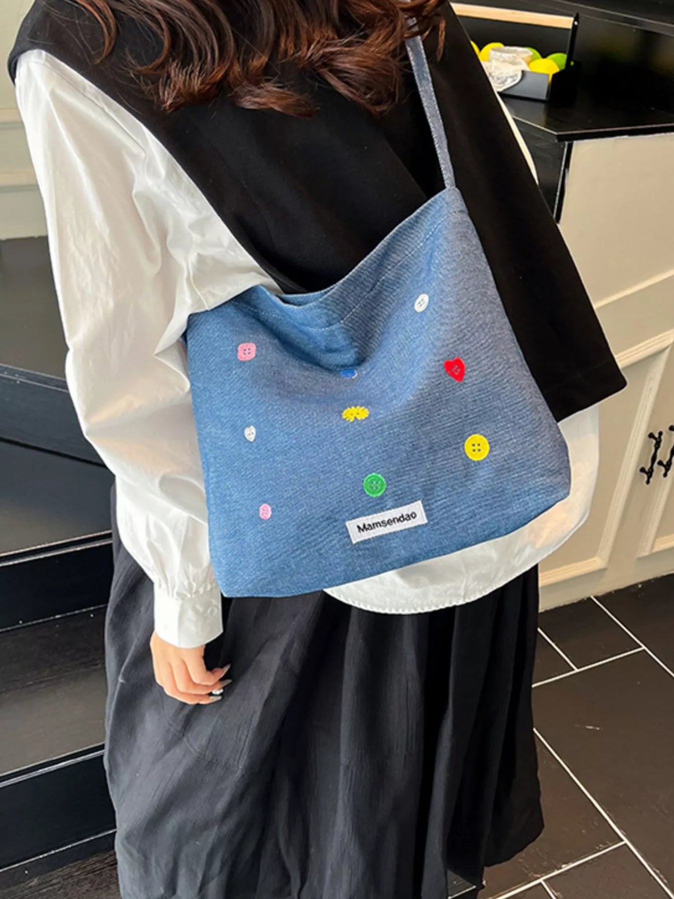 Adjustable Strap Crossbody Bag – view 5 | Lola Mariee